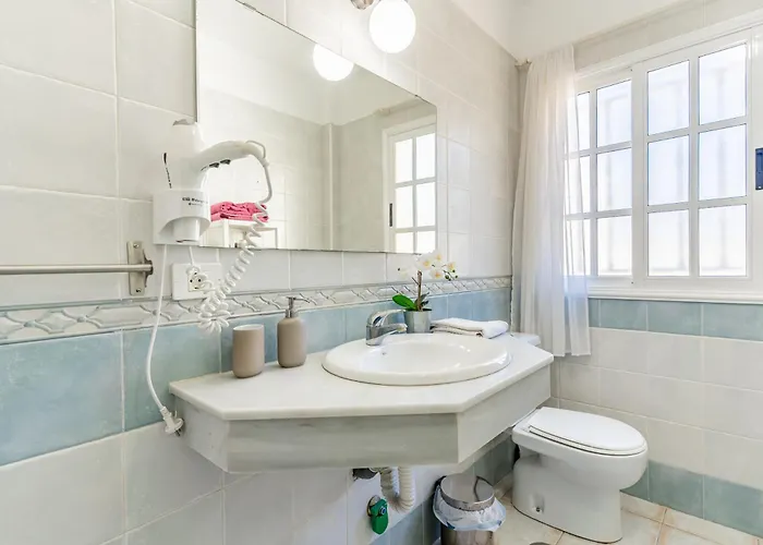 Penthouse With Ocean Views - Torviscas 아파트 *