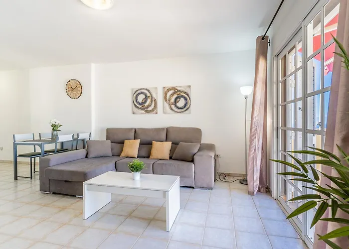 Penthouse With Ocean Views - Torviscas Daire