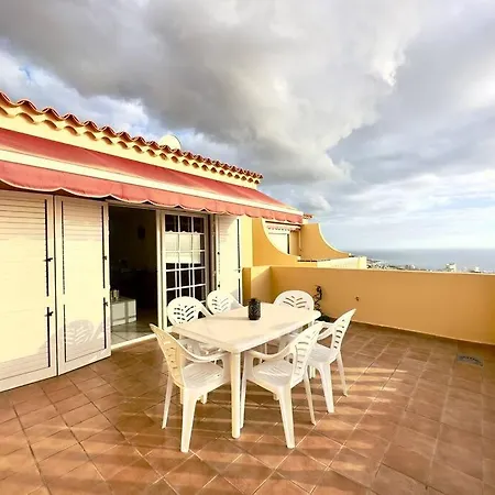 Penthouse With Ocean Views - Torviscas Appartement *