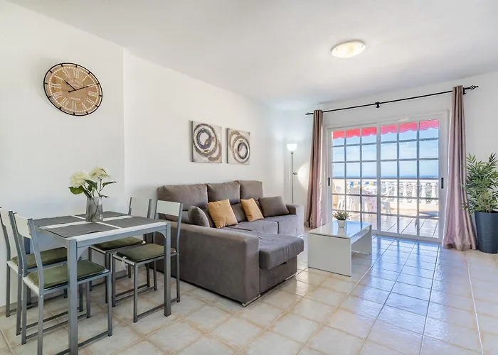 Penthouse With Ocean Views - Torviscas Apartment *